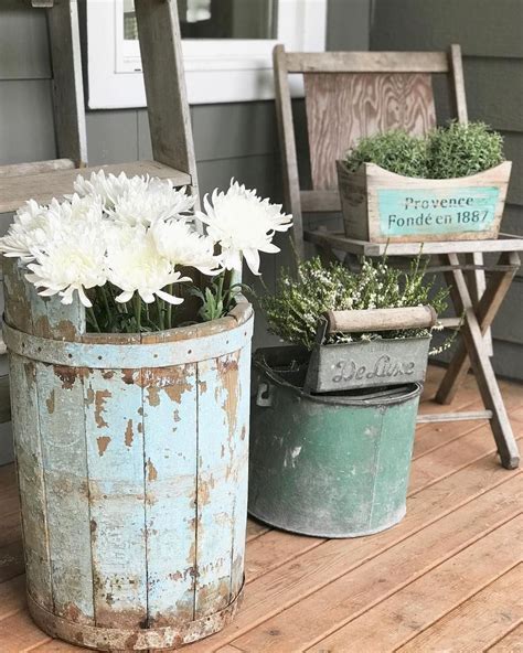 It is great design to you if you want follow modern style. 44 modern farmhouse front porch decorating ideas ...
