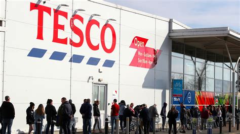 Britains Largest Retailer Tesco Issues Warning On Deliveries During