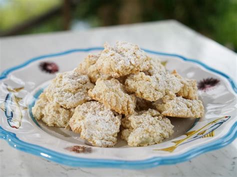 Everyday maven healthy dessert sampler grubkit. Limoncello and Almond Biscotti Recipe | Giada De Laurentiis | Food Network