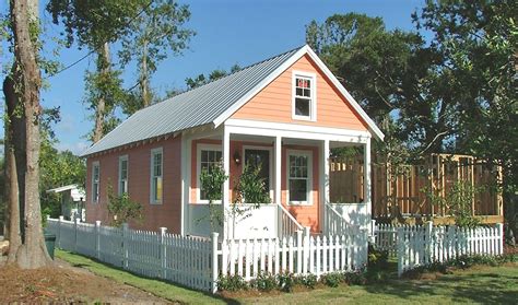 9 Books For Building Cozy Affordable Cottages Backyard Cottage