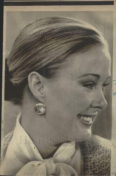 1974 Press Photo Mrs Maureen Dean Comments On Her Marriage To John W