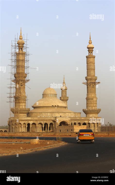 New Mosque Building Thies Senegal Stock Photo Alamy