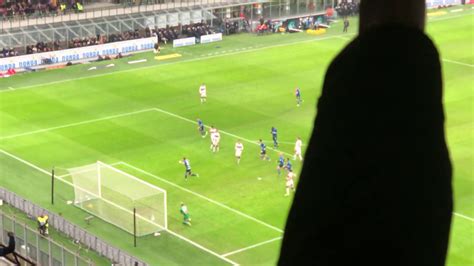 Inter in campo alle 15:00 a san siro contro il genoa nella 24.a giornata di serie a. Inter -Genoa - YouTube