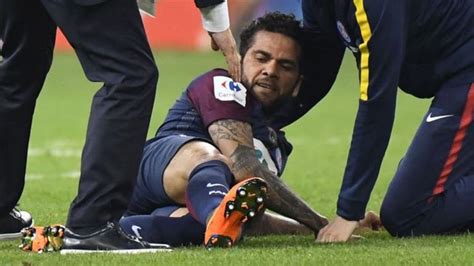 أعلن ليونيل سكالوني، المدير الفني لمنتخب الأرجنتين، قائمة بلاده للمشاركة في كأس كوبا أمريكا. داني ألفيس يكشف مشاعره بعد الإصابة وغيابه عن المونديال ...