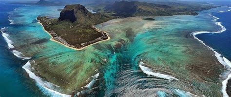 Mybestplace The Underwater Waterfall Of Mauritius