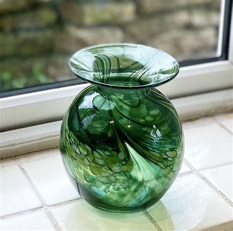 Vases Home Décor Home And Living Oregon Artist Gorgeous Green Hand Blown Blown Glass Vase Signed