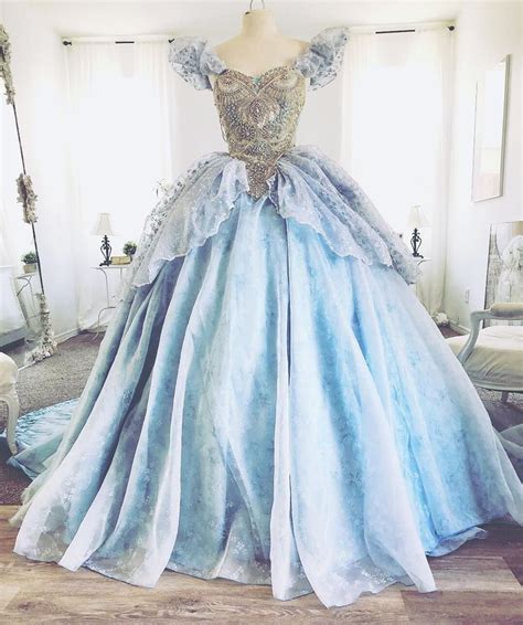 Ich glaube, dass viele junge mädchen den wunsch. Pin von jana kowatsch auf Kleider in 2020 (mit Bildern ...