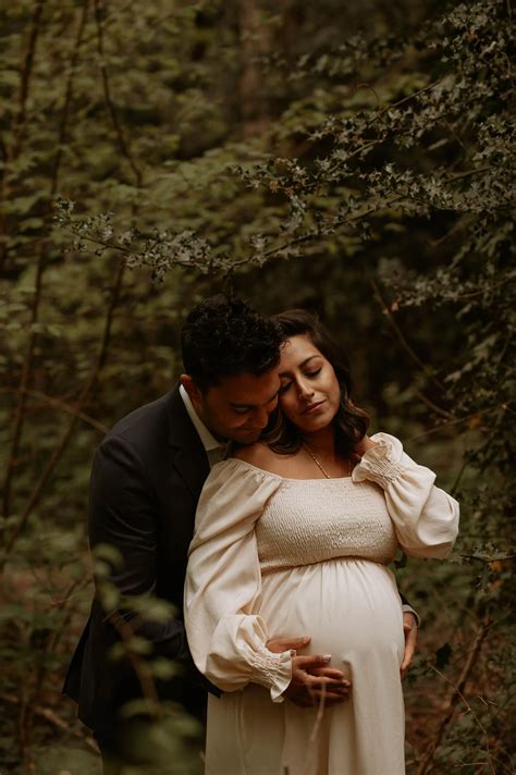Why I Love Outdoor Maternity Photos Kirstin Witney Photography