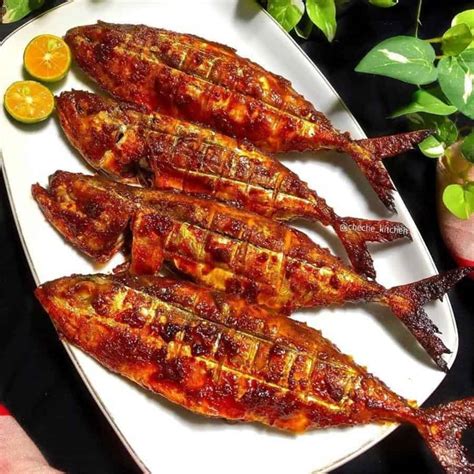 Sajian ikan ini berupa ikan masak kuah kuning dengan citarasa pedas, asam, gurih, dan segar. 10 Olahan Ikan Kembung yang Terkenal dan Mudah Dibuat