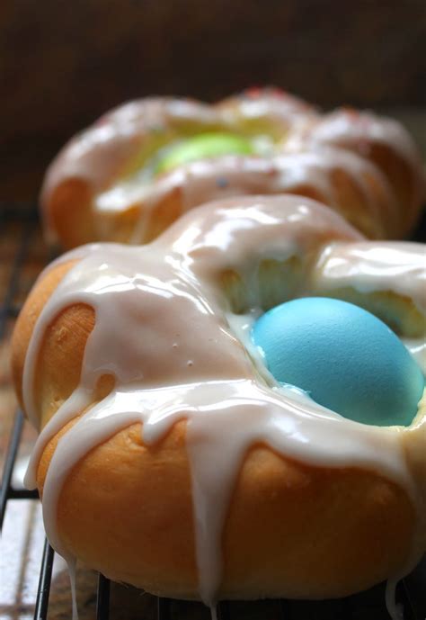 I morbidi biscotti della tradizione siciliana per la festa di ognissanti e della commemorazione dei. Christina's Cucina: Individual Italian Easter Bread Rings ...
