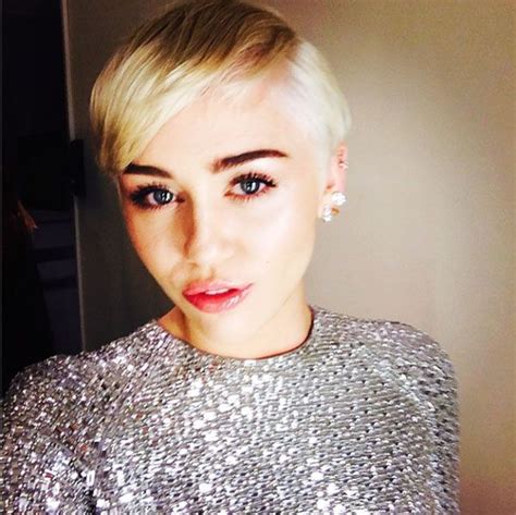the 200 best celebrity selfies miley cyrus short hair miley cyrus celebrity short hair