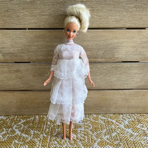 Mattel Barbie Doll Vintage Blonde Hair Blue Eye Made In Malaysia