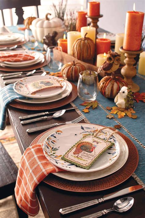 30 absolutely amazing fall table decor ideas for entertaining thanksgiving dinner table