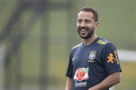 Why manchester united should target playmaker everton ribeiro. Allan, Everton Ribeiro e Gabriel Jesus serão titulares da ...