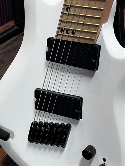 Harley Benton R 457mn Wh Progressive Series 7 String Electric Guitar