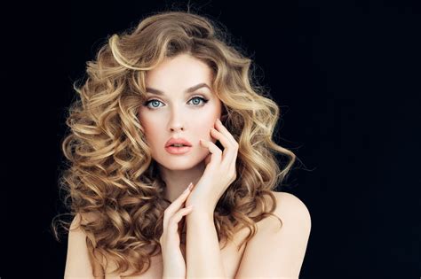 Share More Than 70 Full Curly Hair Ineteachers