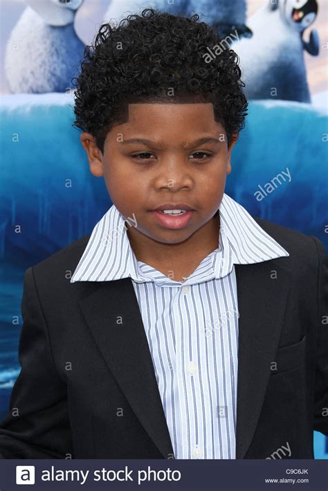 Info such as his biography, wiki, body statistics, height, weight, hair color, eye color, acting career & more. Benjamin Flores Jr Haircut Best Images 2019 : Pin By Yusuf ...