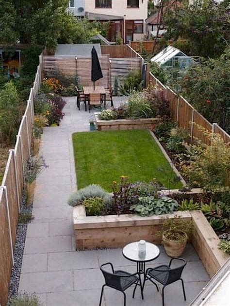 Idead to decorate a very small yard. 42 Brilliant Small Backyard Design Ideas On A Budget ...