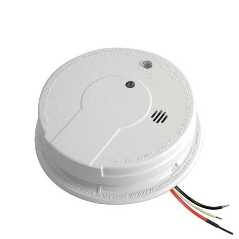 Kidde fire sentry small smoke detector alarm model i9040e runs on 9 volt battery. Kidde i12040 Hardwired Smoke Alarm with Battery Back