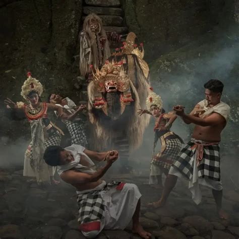 Tari Barong Bali Sejarah Keunikan Dan Pola Lantainya