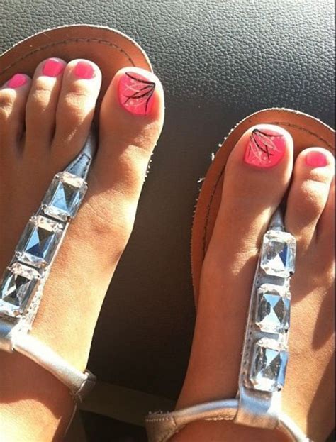 Stunning Summer Toe Nail Designs To Show Off On The Beach Design Talk