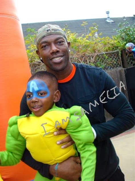 Terrell Owens Shows Up To His Son Atlins 6th Birthday Photos The