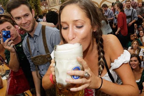 munich oktoberfest 2014 photos of the world s biggest beer festival ibtimes uk