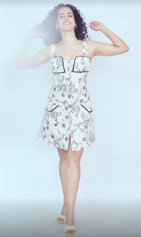 Sanya Malhotra Turns Pagglait In Her Cute Printed Dress As She Begins