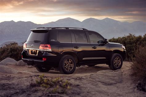The Toyota Land Cruiser Is The Best Full Size Suv Investment You Can Make