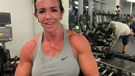 Laura Muscles Destroys Delts Youtube