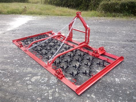 How does the tenno help harrow? Chain Harrow for Smaller Tractors 30hp and above. 3 Meter Manual Fold - Agritrend