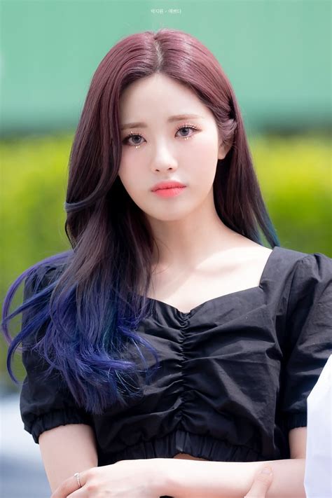 pin by 🌹abby rose🌹 on ᴋᴘᴏᴘ ᴛʜɪɴɢs kpop hair color korean hair color kpop hair