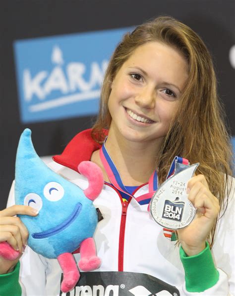 Boglarka kapas (born 22 april 1993) is a swimmer who competes internationally for hungary. Kapásból az olimpia előtt nem lesz pszichológus