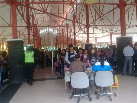 Pengertian angkatan kerja dan syarat bisa disebut angkatan. Syarat Kerja Tinggi Badan dan Batas Usia Adalah Bentuk Diskriminasi - BURUH TODAY