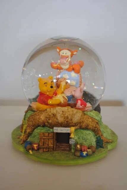 Disney Winnie The Pooh Mr Sanders Tree House Musical Snow Globe Tigger