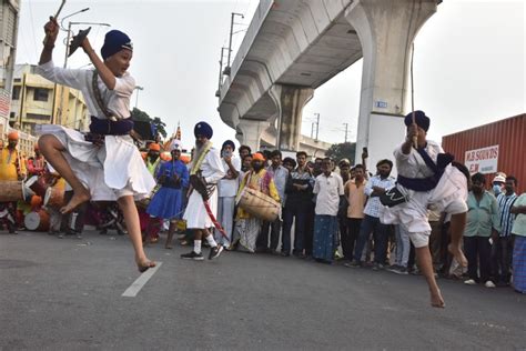 553rd Prakash Utsav Sikhs Take Out Colourful Nagar Kirtan INDToday