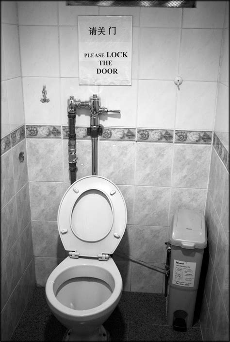 Singapaore Oddities Around The Worlds Toilets Bathroom Bathrooms