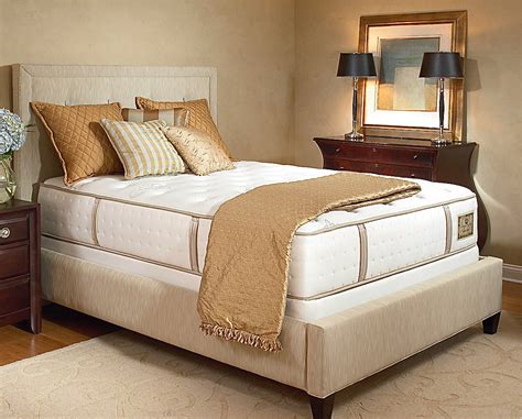 This seemingly well built, plush mattress is nothing but a fake. Stearns & Foster Blisswood Luxury Firm Mattress