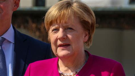 Die Welt Angela Merkel Se Umika Z Vrha Cdu