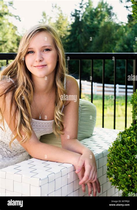 Pretty Teen Blonde Girl Smiling Hi Res Stock Photography And Images Alamy