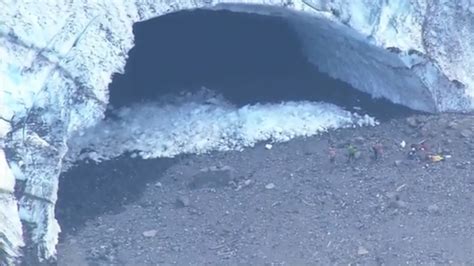 1 Killed 4 Injured After Washington State Ice Caves Collapse Necn