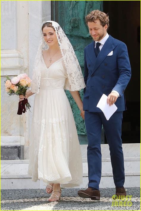 We did not find results for: Anna Wintour's Daughter Bee Shaffer & Francesco Carrozzini ...