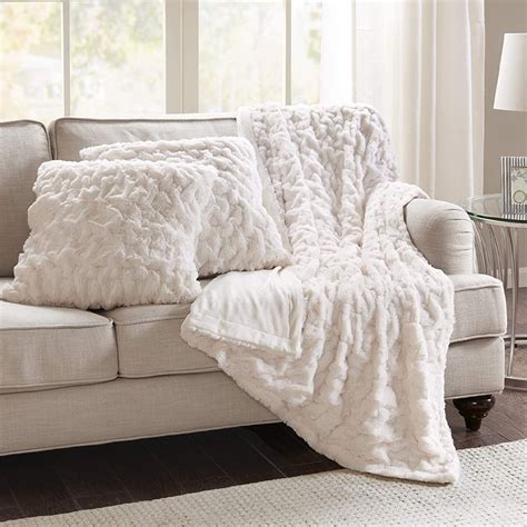 Blankets Pillows Beds at Amanda Cole blog