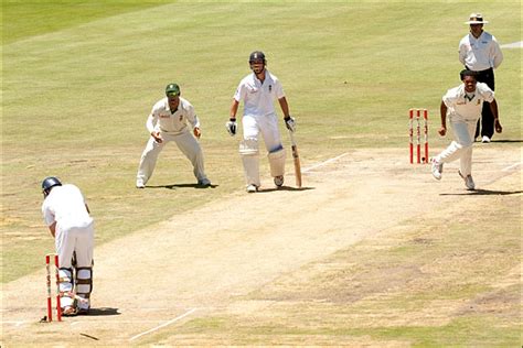 Check spelling or type a new query. BBC Sport - Cricket - South Africa v England: 1st Test day ...