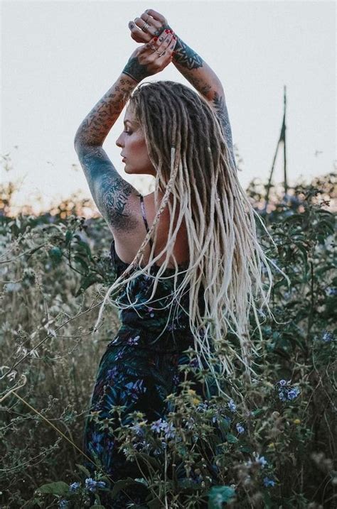 Creative And Unique Female Pictures With Dreadlocks On Photo 70