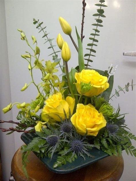 Astonishing Easter Flower Arrangement Ideas That You Will Love 17