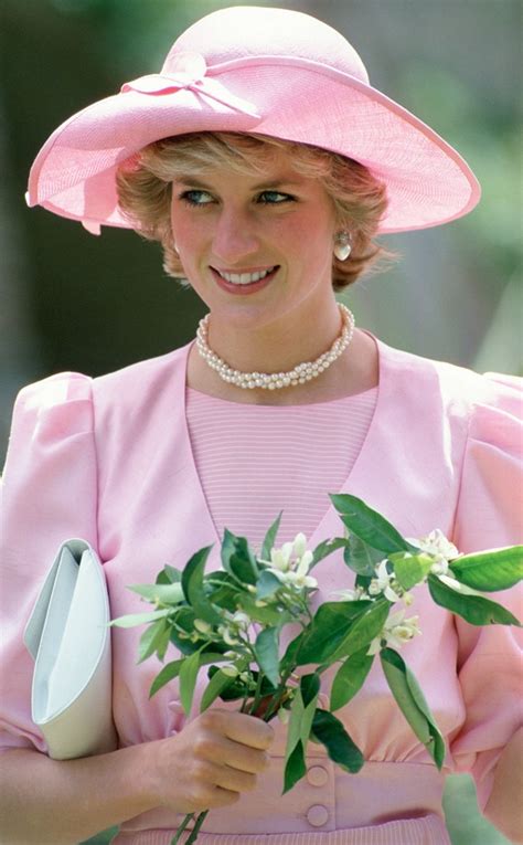Millennial Pink From A Look Back At Princess Diana S Style E News Sexiz Pix