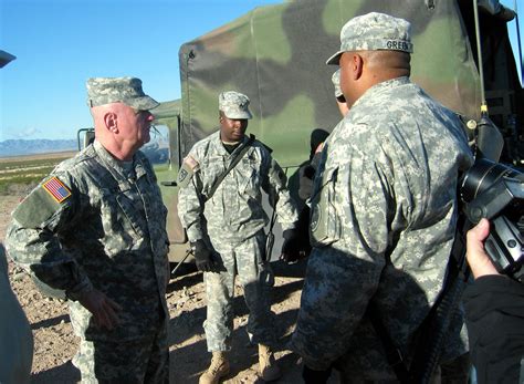 Army Lt Gen H Steven Blum Chats With Sgt 1st Class Anthony Barnes