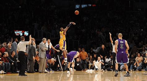 This Day In Lakers History Kobe Bryant Sinks Kings With Buzzer Beater