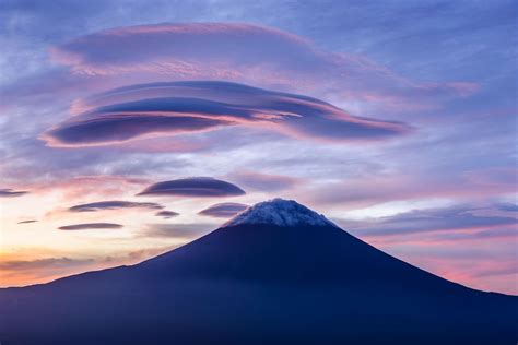 I Photographed Various Shapes Of Lenticular Clouds In One Day Above The